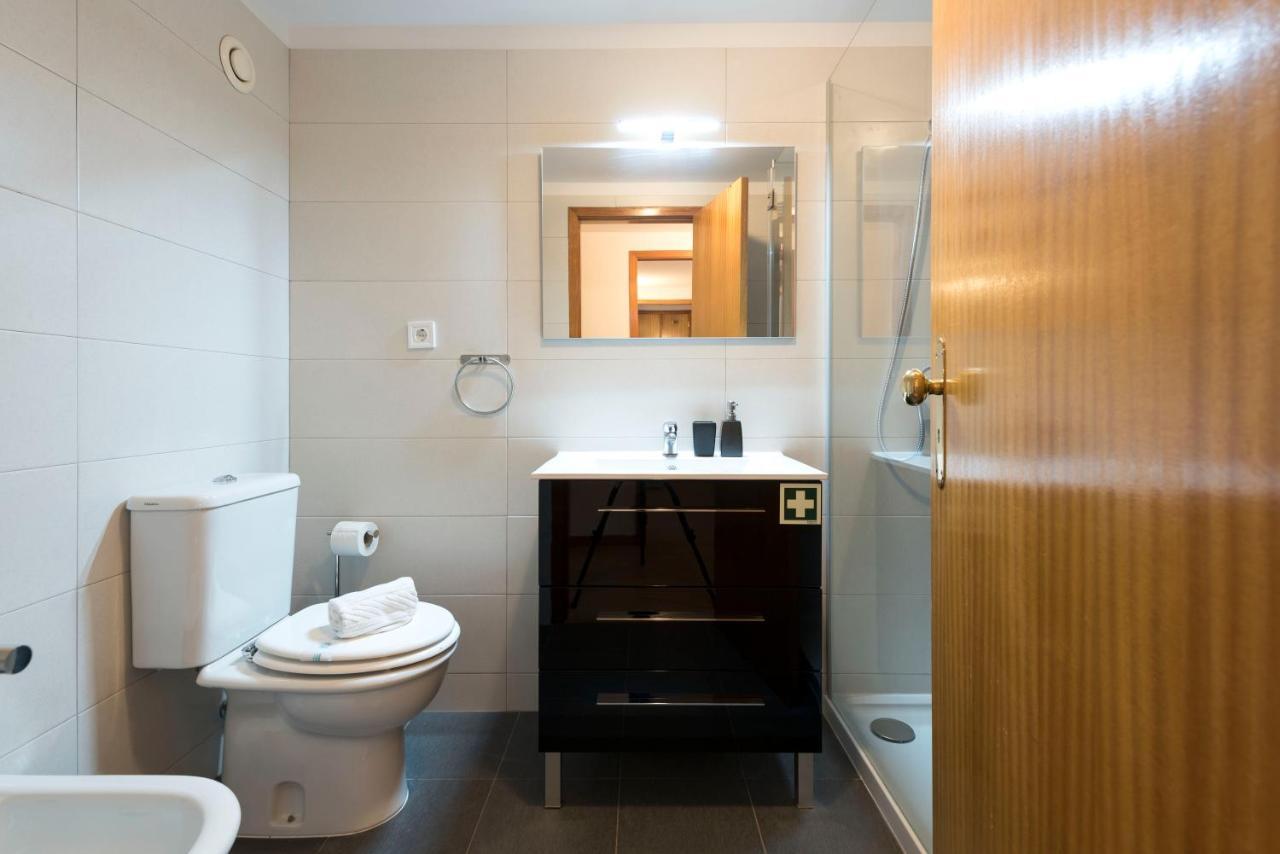 Lovelystay - The Porto Getaway Duplex - Free Parking Экстерьер фото
