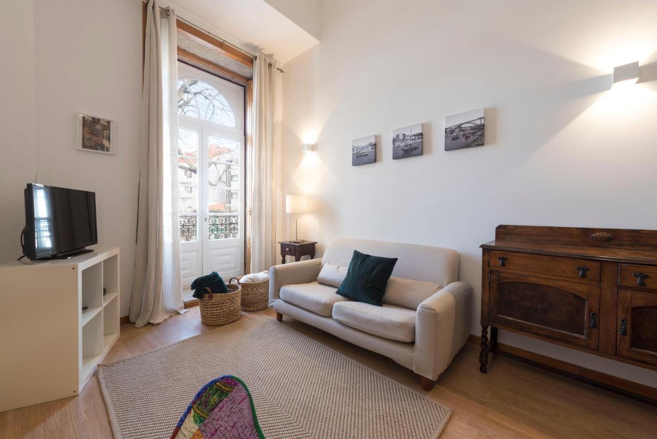 Lovelystay - The Porto Getaway Duplex - Free Parking Экстерьер фото