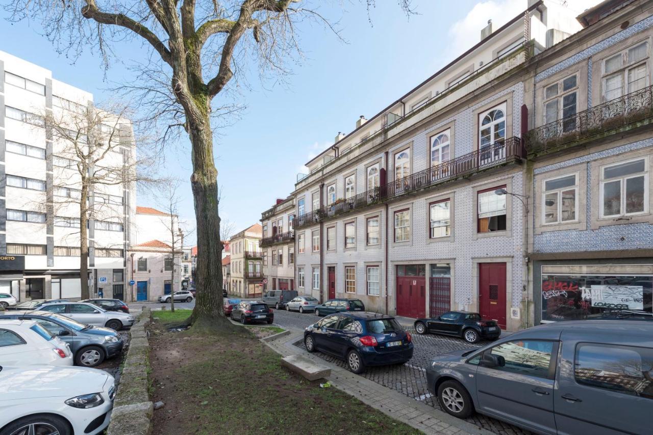 Lovelystay - The Porto Getaway Duplex - Free Parking Экстерьер фото
